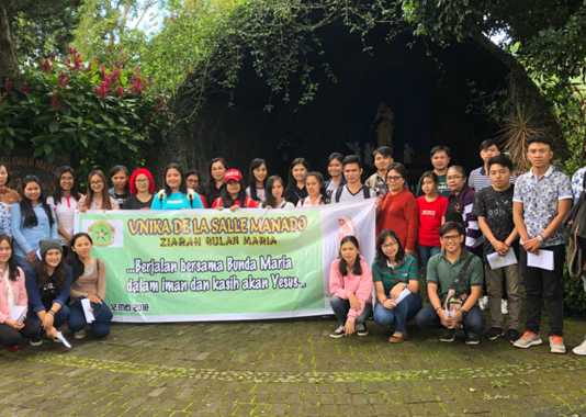 Bulan Maria:Unika De La Salle Ziarah ke Biara Karmel