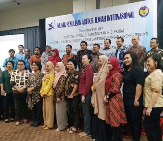 Dosen Unika De La Salle Manado Menjadi Peserta Terbaik Dalam Klinik Penulisan Artikel Ilmiah Internasional Di Wilayah Sulawesi Utara