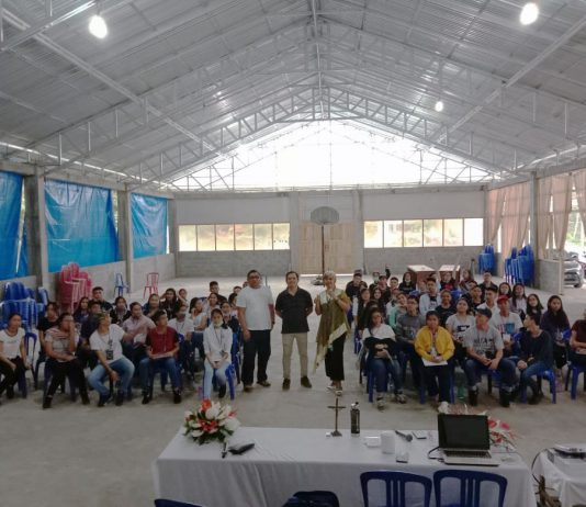 Dosen UKDLSM Menjadi Pemateri dalam Kegiatan Latihan Dasar Kepemimpinan Siswa SMA Katolik Rex Mundi Manado