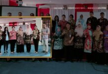 DUA PUSTAKAWAN UKDLSM DINYATAKAN LULUS UJI KOMPETENSI PUSTAKAWAN OLEH PERPUSNAS