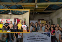 F.E.B UKDLSM MELAKSANAKAN KEGIATAN PENGABDIAN KEPADA MASYARAKAT PENGELOLAAN DESA WISATA TIMBUKAR